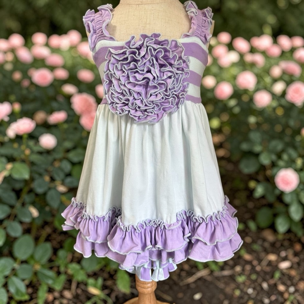Serendipity. Precious Ruffle Top and Shorts Set with Large Floral Embellishment
